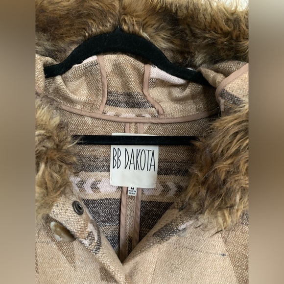 BB DAKOTA DAVINA COAT - Picture 11 of 16